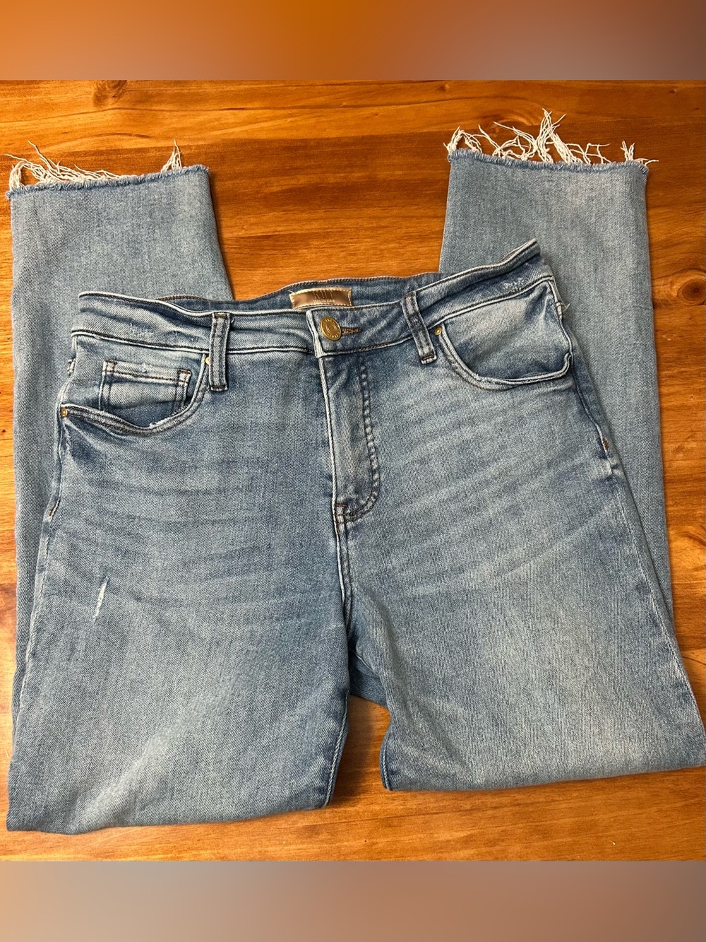 Kut from the Kloth REESE FAB AB Ankle Straight Light Blue Frayed Hem Crop Jeans